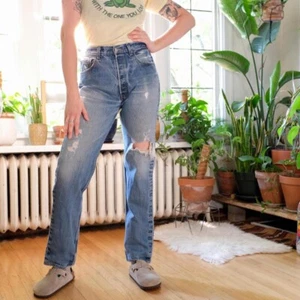 Levi's 501 Light Wash Blue Jeans Denim Grunge Y2K Skater Distressed, 29x32 - Picture 1 of 8