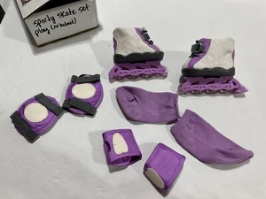 AUTHENTIC MY AMERICAN GIRL 2011 SPORTY SKATE SET FOR 18" DOLL Missing Helmet - Picture 1 of 3