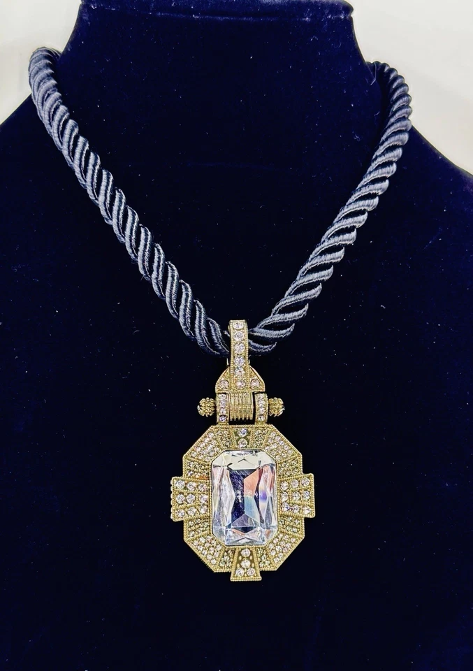 Signed Heidi Daus Gold & Crystal Statement Pendant Corded Necklace Excellent - Image 1 of 4