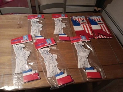 VINTAGE DECORATIONS LIBERTY CENTERPIECE PATRIOTIC BELL MEMORIAL DAY JULT 4TH - Image 1 of 4