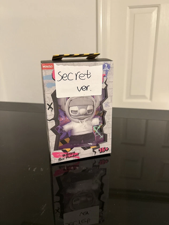 SECRETO Auténtico Miniso Disney Stitch Gen Z Calle Colgante Confirmado Freestyle Foto 1 de 1