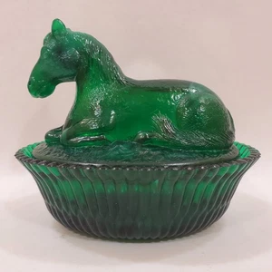 Summit Art Glas McKee smaragdgrün ruhendes Pony 5" bedeckt Schale Nest Pferd - Bild 1 von 23