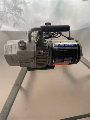 Bomba Yellow Jacket 93540 SuperEvac 2 Etapas 4CFM Foto 1 de 4