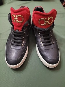 Produktdetails Salvatore Ferragamo Monroe Low-Top Sneaker. Wildlederpaneele... - Bild 1 von 8