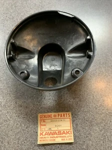 Carcasa de luz de faro vintage Kawasaki NOS OEM 23005-034-10 F7 F9 F 7 9 - Imagen 1 de 3