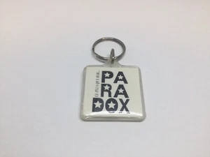 Vintage Promo Key Ring PARADOX BAR Keychain VILLE DE LA BAIE Ancien Porte-Clés - Picture 1 of 9