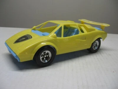 Coche de plástico Tootsietoy Lamborghini Countach 10-1/2" vintage años 80 Foto 1 de 4