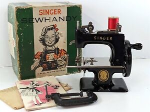 Singer SEWHANDY Children's Miniature Sewing Machine Model 20 Black in Box 1953