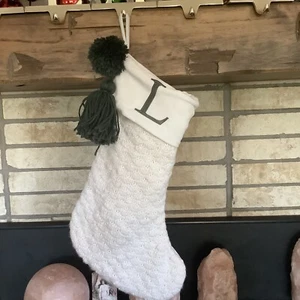 North Pole Trading Co Buchstabe L Weihnachtsstrumpf elfenbein Strick grün Quaste - Bild 1 von 3