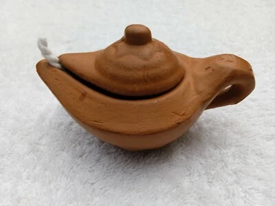 Pequeña lámpara de aceite de arcilla Aladdin con tapa separada libre 50 mechas decoración de festivales en el hogar Foto 1 de 4