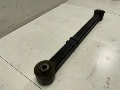 Brazo de control superior trasero derecho Chevrolet Suburban 1500 2012 de fábrica Foto 1 de 4