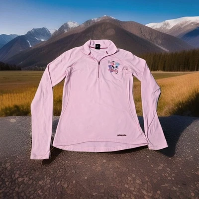 🌸 Patagonia Feminino Pequeno Capilene Zíper-Neck Base Camada Rosa Claro, "Veto Bella" - Imagem 1 de 4
