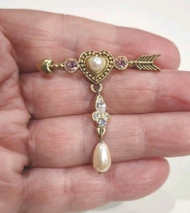 Vintage Avon GT Pink Rhinestone Heart Arrow Pearl Brooch Pin 1 3/4", F39 - Picture 1 of 4