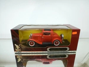 YATMING 92248 FORD 3-WINDOW COUPE 1932 - RED 1:18 - GOOD IN BOX - Picture 1 of 7