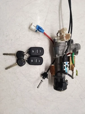 Toyota Sequoia, Interruptor de encendido + 2 llaves + 2 mandos conjunto completo, 2002, 69057-34040 Foto 1 de 4