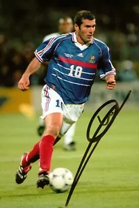 Zinedine Zidane Signed 12x8 Photo France Autograph Signature + COA - Picture 1 of 2