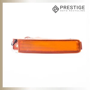 1995-1997 LEXUS LS400 Turn Signal Light Lamp Front Inner Right 81730-50040 OEM - Picture 1 of 5