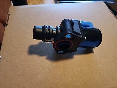 Radiator Water Valve For2013-2016 Ford Escape SE, Titanium 1.6L L4 - Gas 1692742 - Image 1 of 4