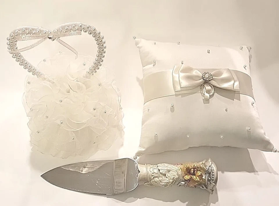 L. ROSE IVORY PEARL RING BEARER PILLOW 7.5/7.5" + Knife & CENTER PIECE(SET OF 3) - Image 1 of 4