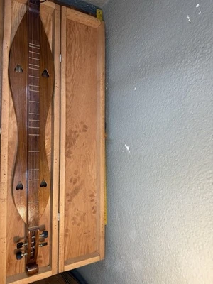 De colección 1977 Mountain Dulcimer Dulcimer Shoppe Mountain View AR con estuche firmado Foto 1 de 4