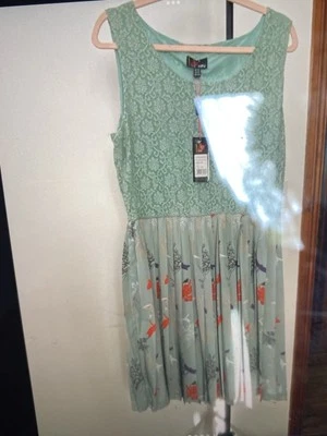 Stunning Yumi Dress With Lace Top And Pleated Skirt.  Size 14  - Image 1 of 4