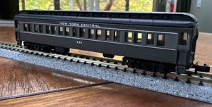 Bachmann Plus N Scale #13151 Coach Car Lighted Interior New York Central NY - Picture 1 of 8