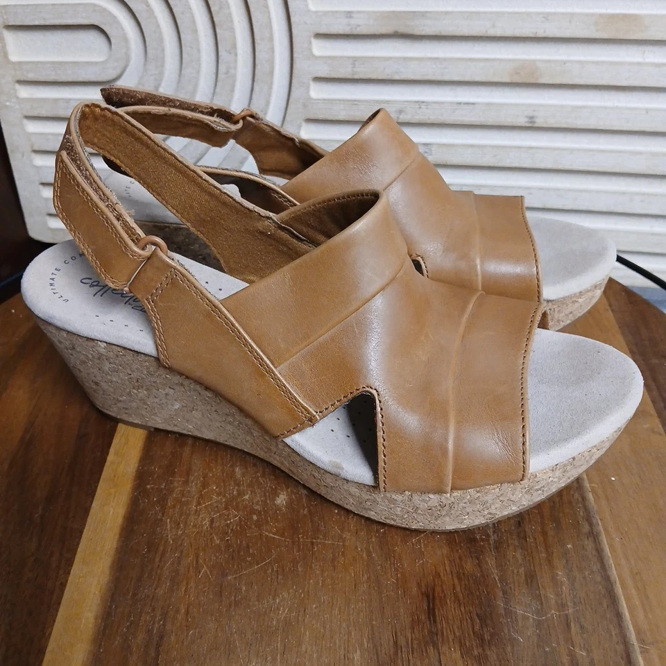 Clarks Collection Women's Annadel Ivory Wedge Sandals 10 Foto 1 de 4