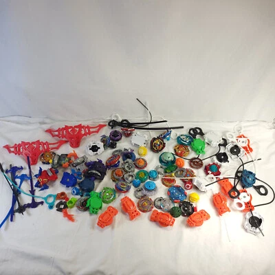 Beyblade Lote Spinners Lanzadores Ripcords Metal Plástico Piezas Extra Lanzadores Foto 1 de 4