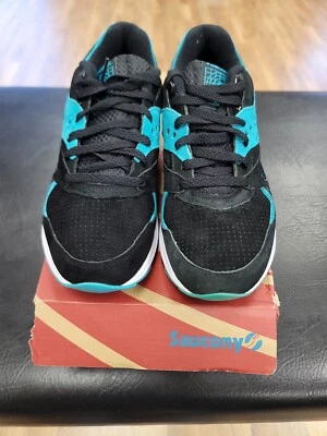 SAUCONY GRID 8000 «ЧЕРНЫЙ OFF» РАЗМЕР 8,5 НОВЫЙ В РУКЕ ПОВРЕЖДЕННАЯ КОРОБКА  - Изображение 1 из 4