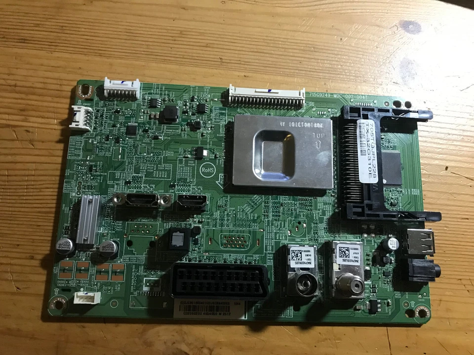 carte gestion 715G9249-MOC-002-004T   PANASONIC TX-32G320E - Photo 1/1