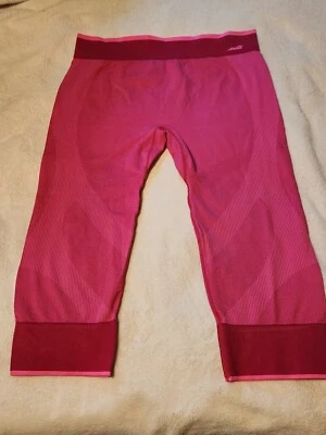 Активная одежда AVIA Body Mapped Capri с эластичной талией Pink Sizzle - Изображение 1 из 4