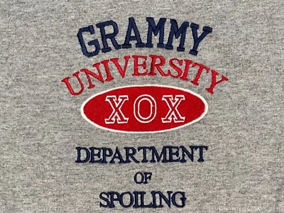 GILDAN серый толстовка вышитый GRAMMY университета размеров S M и 3XL новый - Изображение 1 из 3