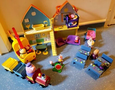 Peppa Pig House Playset Toy,Train,Helicopter,Classroom, Carriage & More ~ Bundle - Image 1 of 4