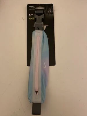 Nike Estampado Ajustado Cintura Rosa Regal/Gris Humo/Plateado OSFM Adulto Foto 1 de 2