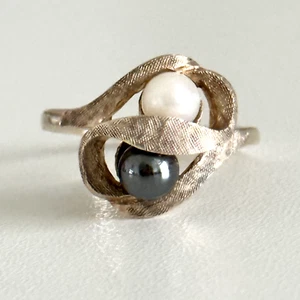 Vintage 10K Solid Yellow Gold Pearl & Hematite Ball Ladies Band Ring Size 6.25 - Picture 1 of 14