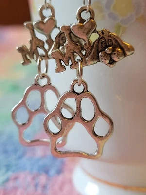 LOVE ❤️ My 🐕 Pendientes de alambre francés estilo gota con estampado de patas de perro perforados Foto 1 de 4
