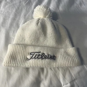 Titleist Golf Pom Beanie Winter Hat Cap Ivory Fleece Lined Embroidered Logo - Picture 1 of 10
