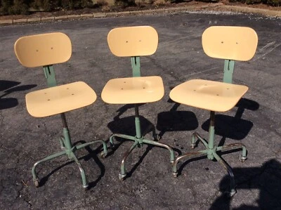 "3 taburetes de dibujo Garrett 1970 de metal verde con ruedas ajustados de 19"" a 24"" - muy buenos" Foto 1 de 4