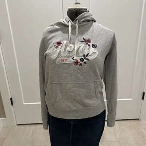 Aero hoodie with embroidered flowers size large - Picture 1 of 7