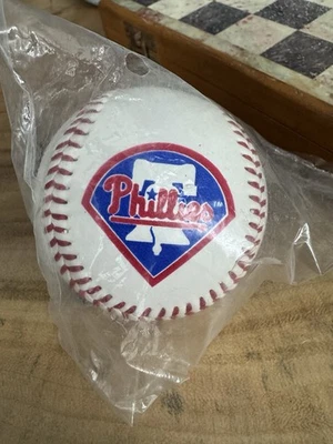 Philadelphia Phillies 1994 Burger King Fotoball Hollins Dykstra Baseball Ball - Image 1 of 4