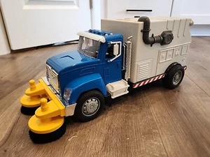 Driven By Battat STREET SWEEPER TRUCK Working Lights Horns EXCELLENT CONDITION - Picture 1 of 18