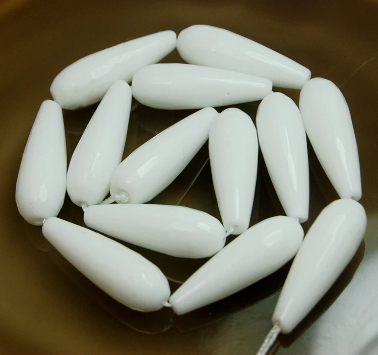 Cuentas de lágrima de jade facetadas de 10x30 mm 16" Foto 1 de 1