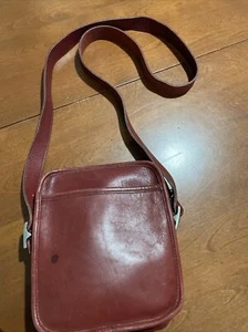 Vtg Coach 9817 Red Leather Double Zip Camera Bag Crossbody Purse Unisex USA - Picture 1 of 13