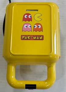 PAC-MAN Waffle Maker - 4 Waffles at Once - Yellow - Non-Stick - Easy Clean Works - Picture 1 of 13
