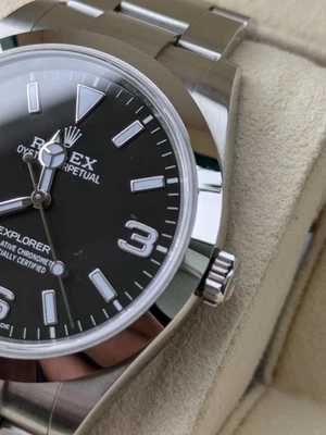 Rolex Explorer 39mm  Ref 214270 Full Set aus 2020 - Bild 1 von 4