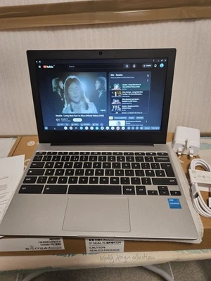 Samsung Galaxy Chromebook 11.6"  - Image 1 of 4