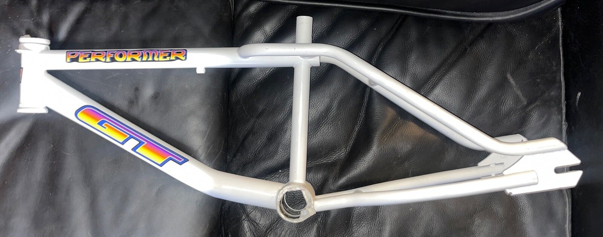GT Bicycles for BMX Bike-Old School White Vintage Bicycle GT Bicycles for BMX Bike-Old School White Vintage Bicycle