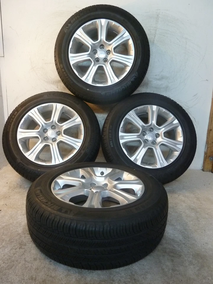 Original Range Rover Evoque Sommerräder 235/60R18 4x7 mm Michelin Np 2.180,--EUR - Bild 1 von 4