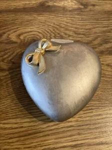 Joyero vintage de baratija en forma de corazón de International Silver Company - Imagen 1 de 7
