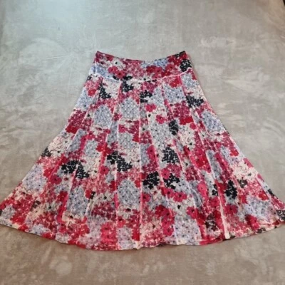 Wombat Skirt Womens 12 Floral Mid Length Stretch Flowy Elastic Lace City Chic - image 1 of 4